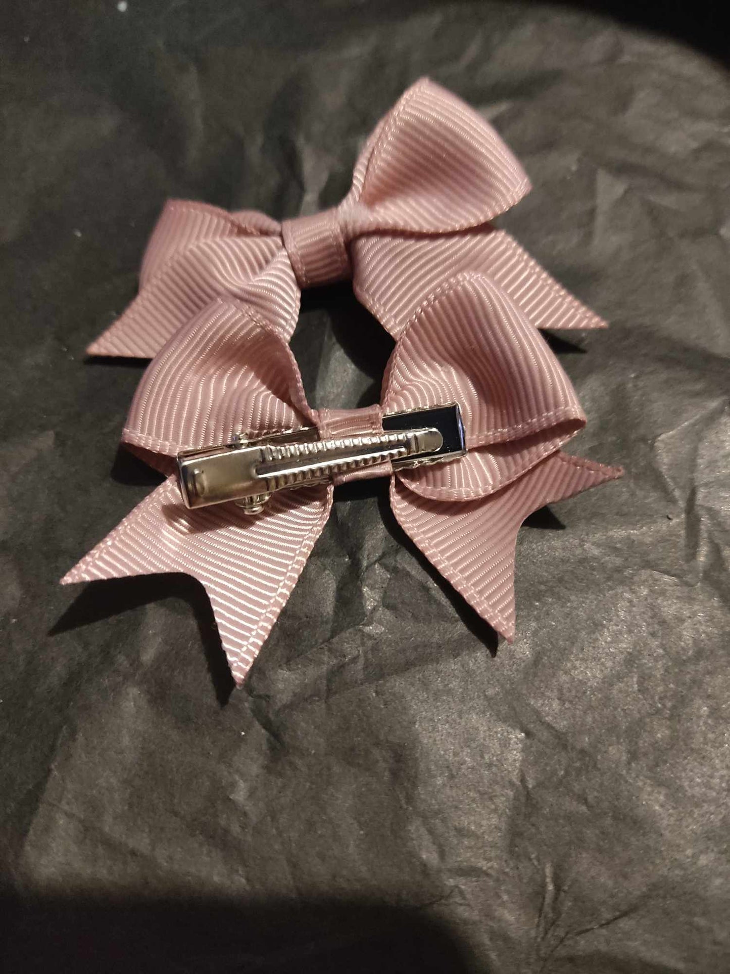 Pinces à cheveux papillon de couleurs assorties, accessoires de mode coréens doux pour un usage quotidien